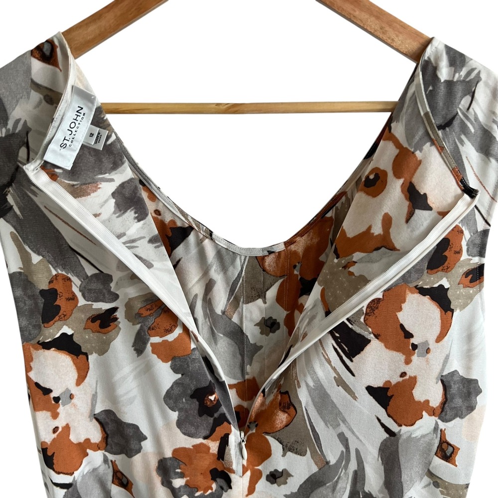 St. John Collection Silk Blend Floral Print Ruffle V Neck Blouse SZ 12 Office - Picture 6 of 10